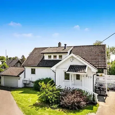 Koselig Strandnaer Opplevelse! Appartement *